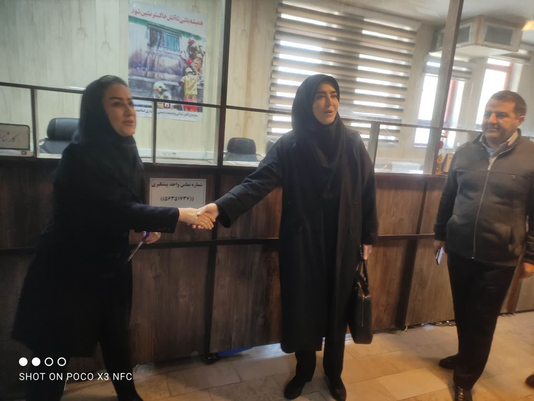 بازدید سرکار خانم مسرور عضو محترم شورای شهر از سازمان آتش نشانی