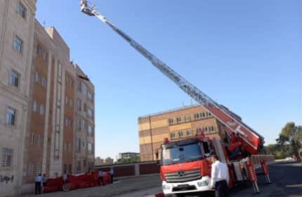 خرید و بهره برداری نردبان هیدرولیکی 32متری آتش نشانی اسلامشهر